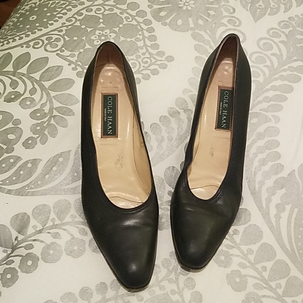 Navy Blue leather Pumps